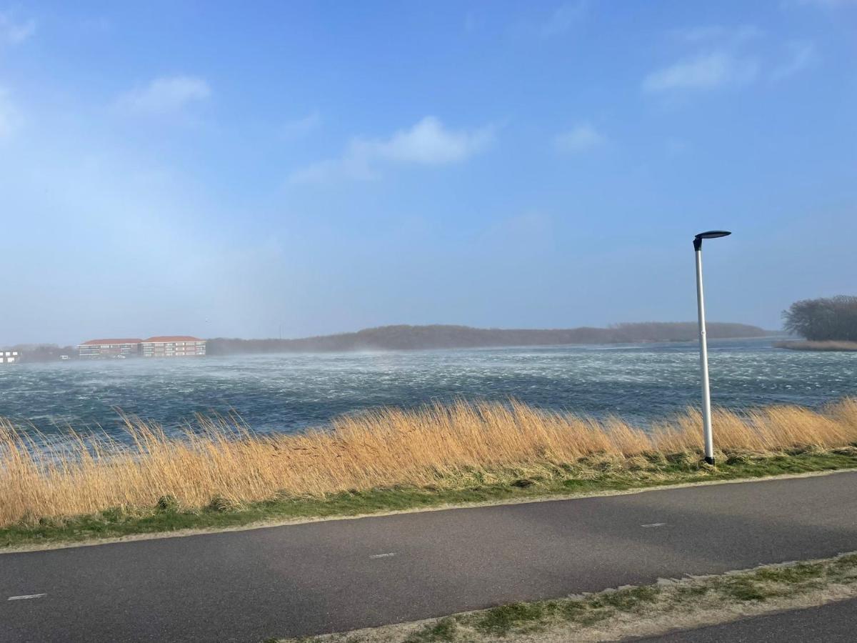 Vakantiewoning 100M Van Het Strand Met 1 Slaapkamer ヴェストカペレ エクステリア 写真